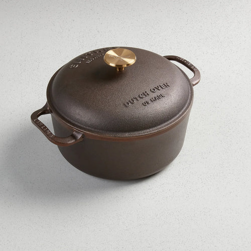 Smithey Ironware 5.5 QT. Cast Iron Dutch Oven