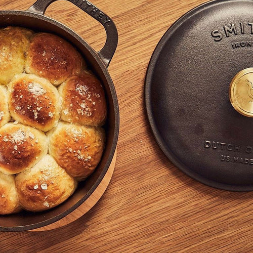 Smithey Ironware 5.5 qt Cast Iron Dutch Oven